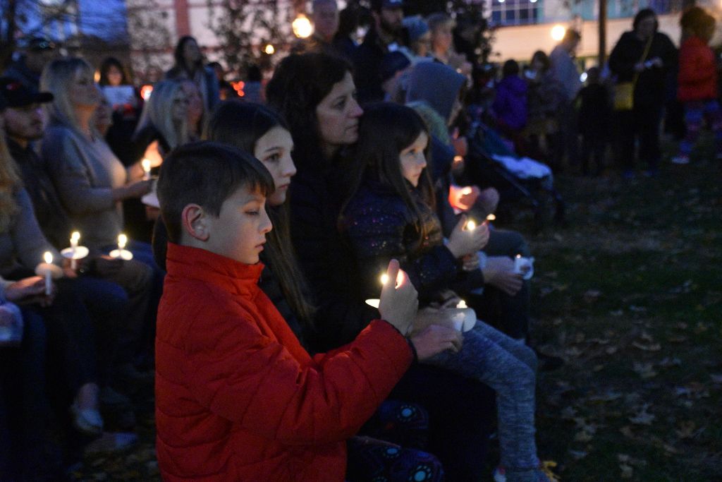 tree lighting 11-2019 282 (1024x683).jpg